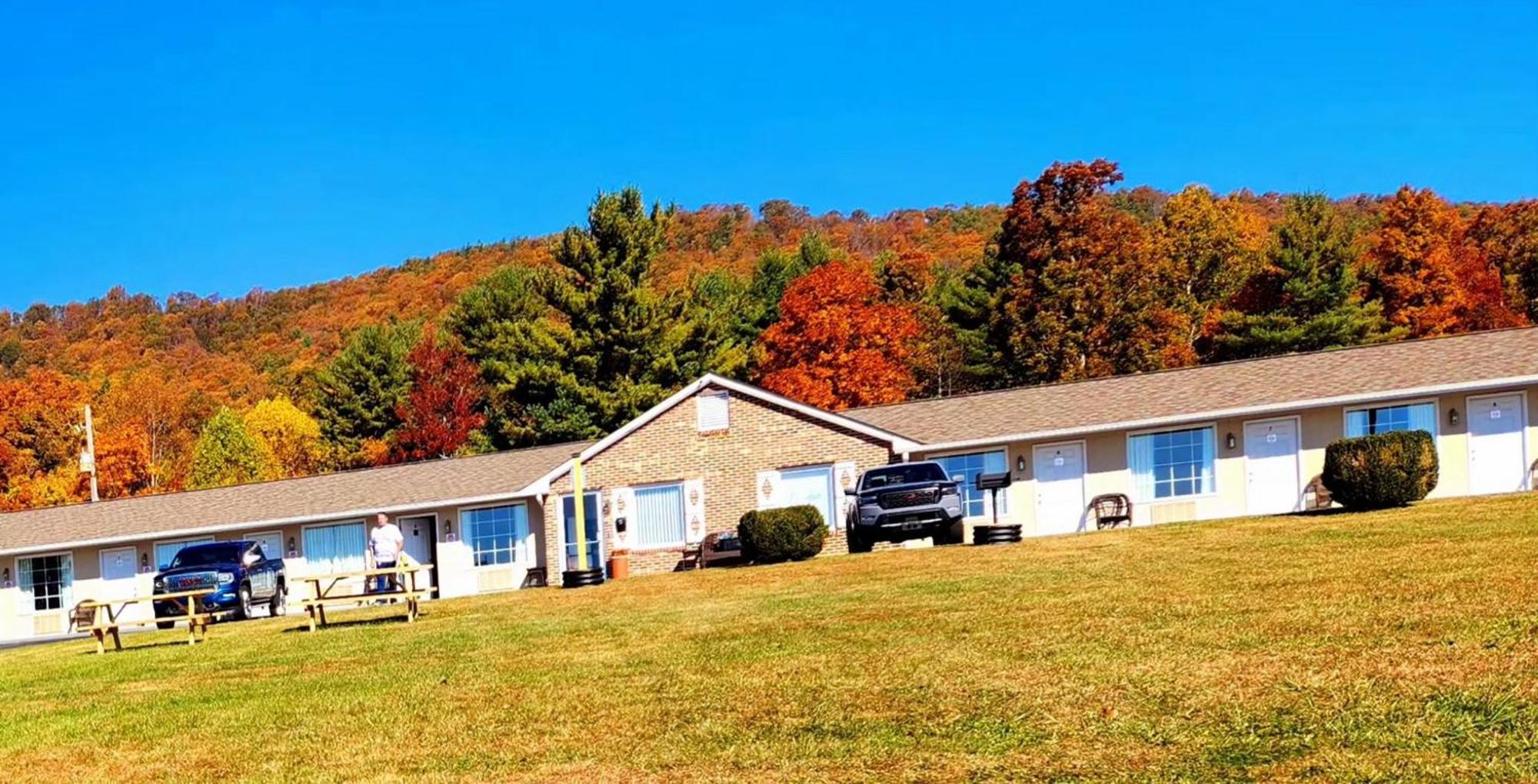 Fox Mountain Inn Max Meadows Exterior photo